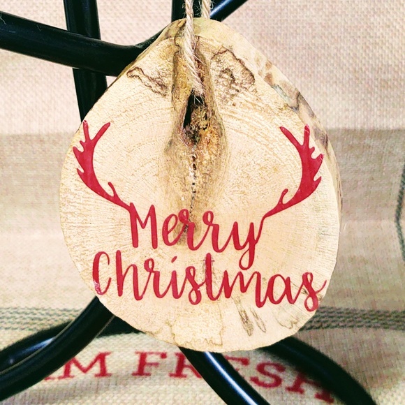 HANDCRAFTED NATURAL WOOD RUSTIC MERRY CHRISTMAS ORNAMENT/DEER ANTLERS/TREE DECOR - Picture 2 of 2